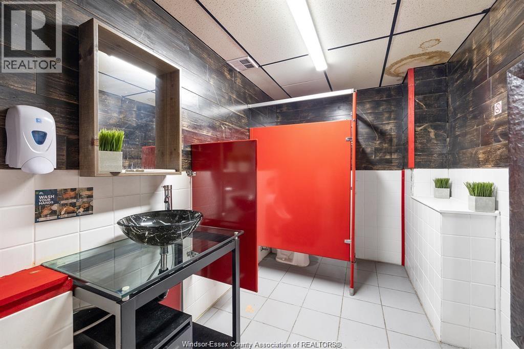 914 ERIE STREET East, Windsor, Ontario, N9A3Y8 — Photo 8