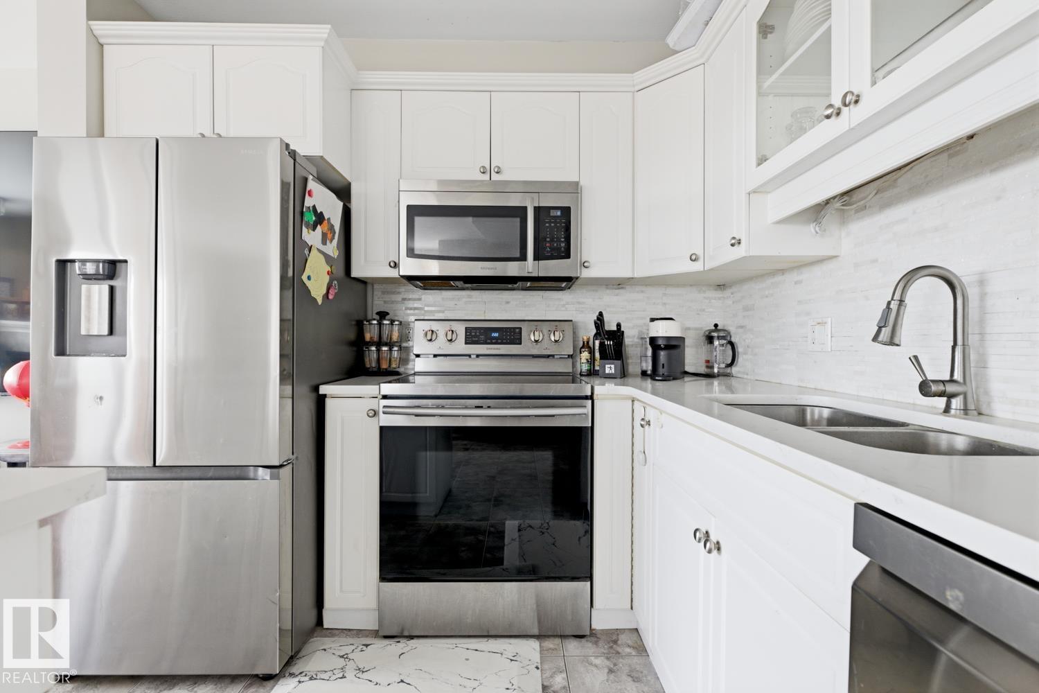 #115 10105 95 ST NW, Edmonton