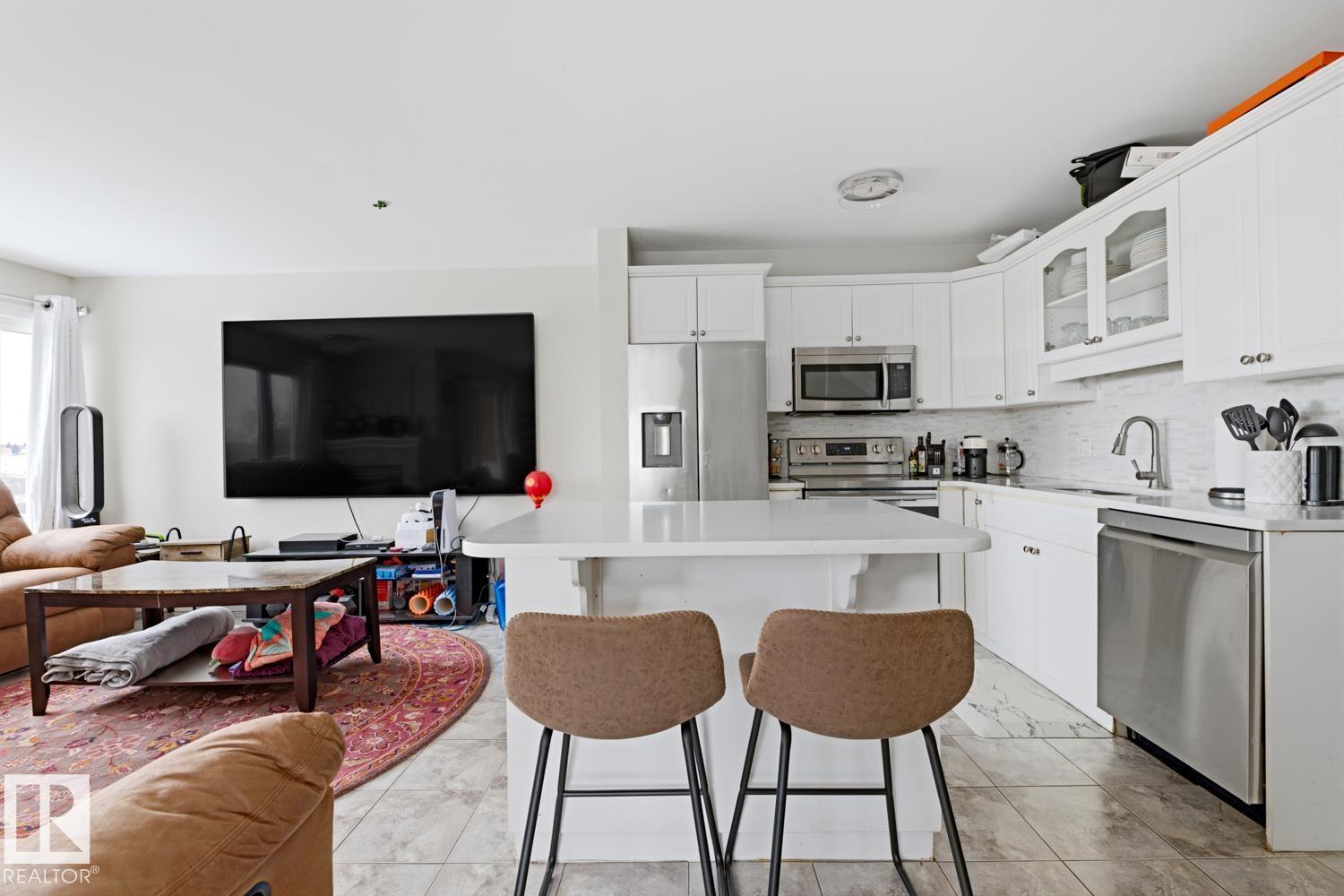 #115 10105 95 ST NW, Edmonton