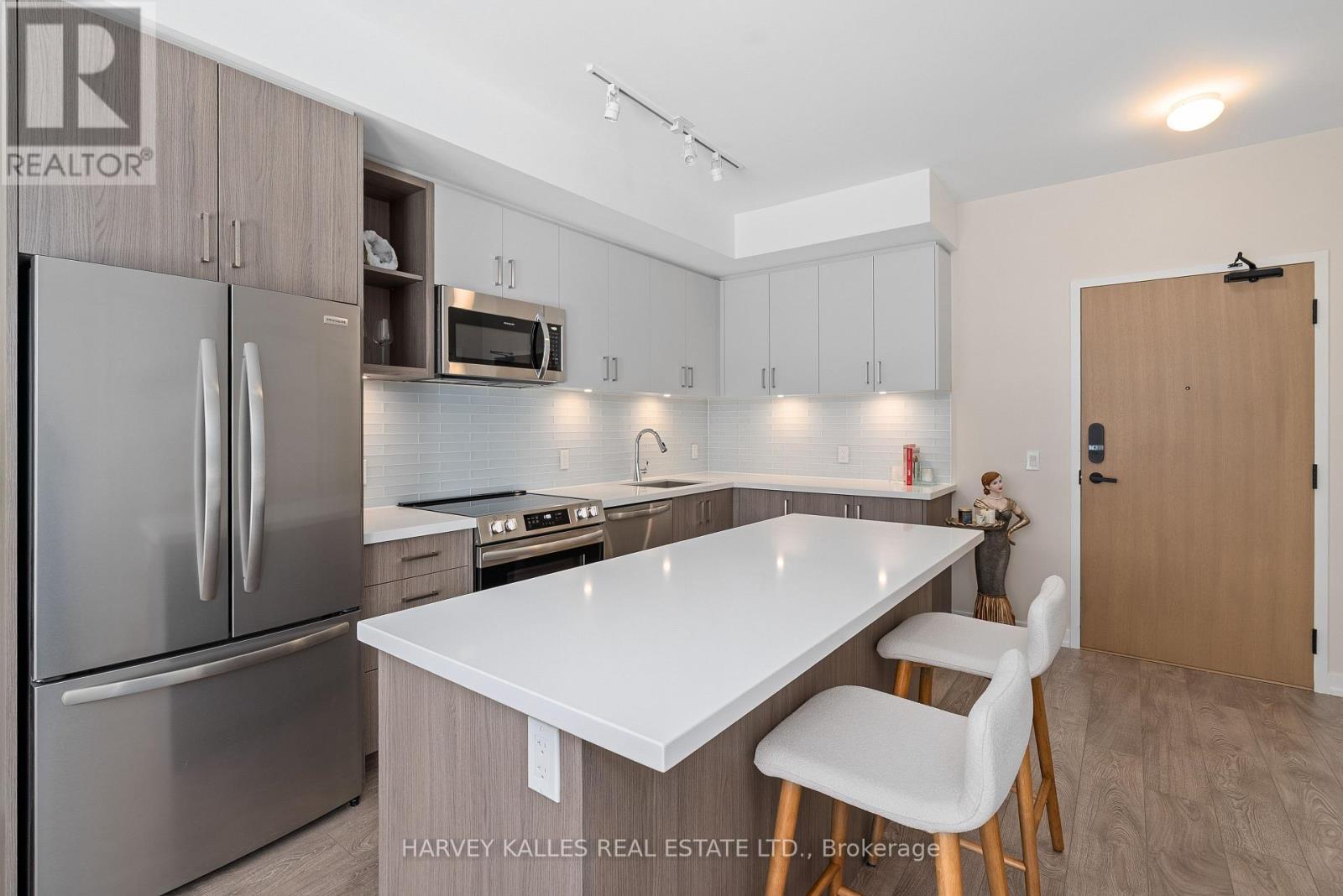 #243 333 SUNSEEKER AVENUE - 17
