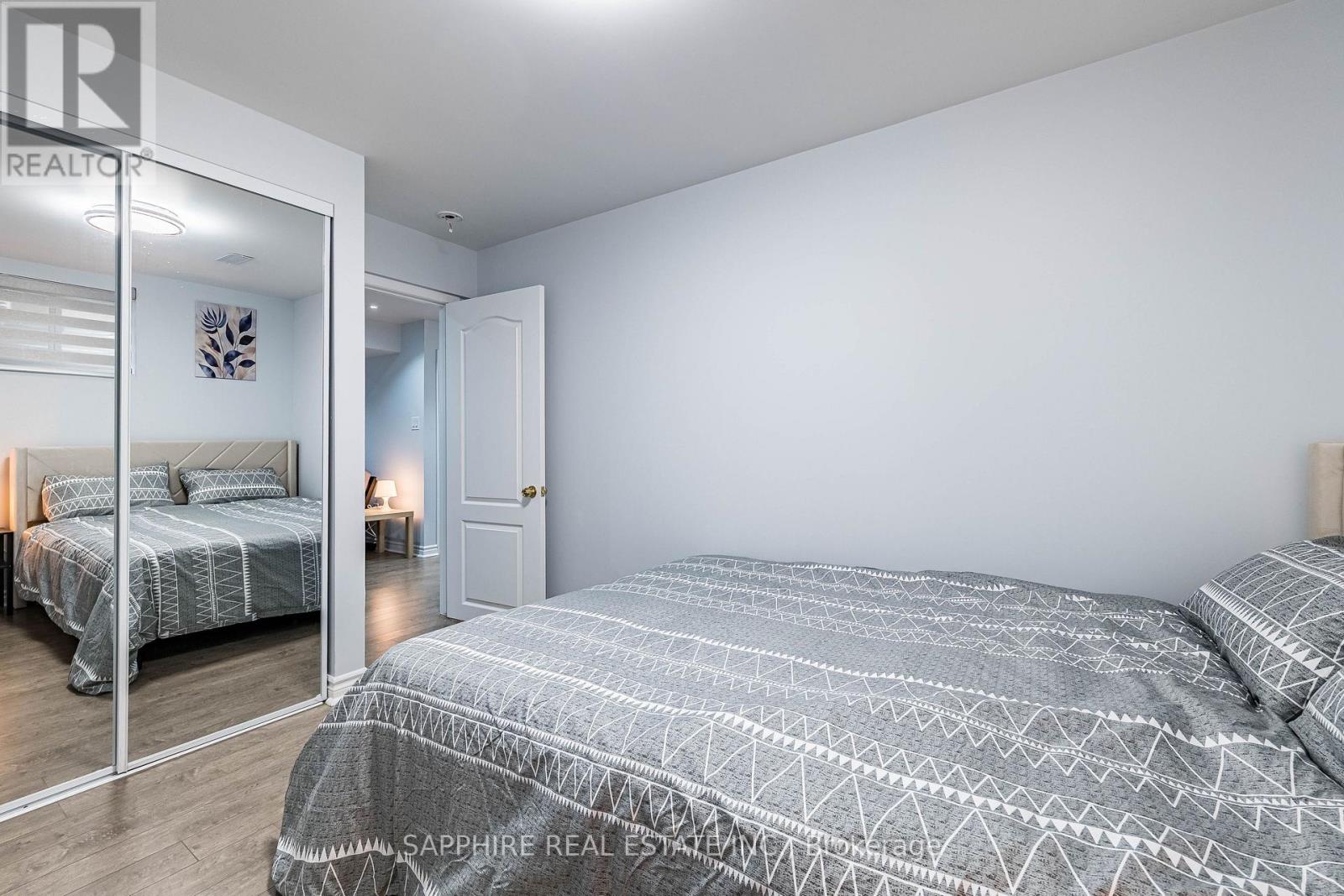 325 TRUDEAU DRIVE E - 42