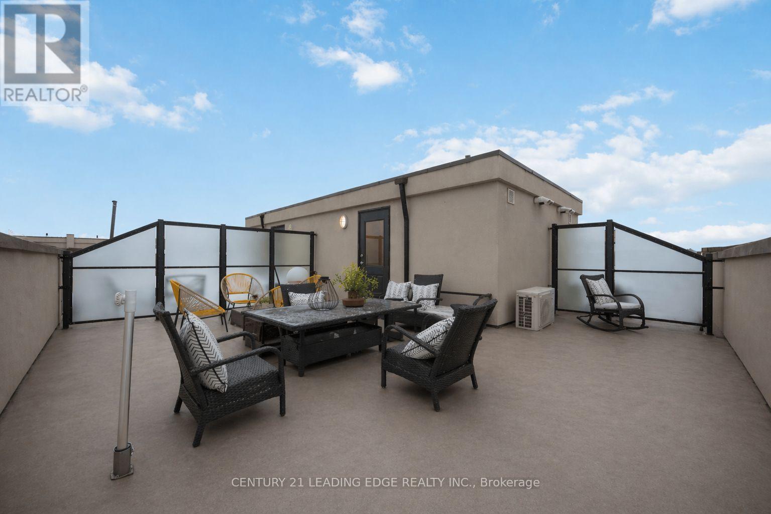 #285 326 JOHN STREET - 36