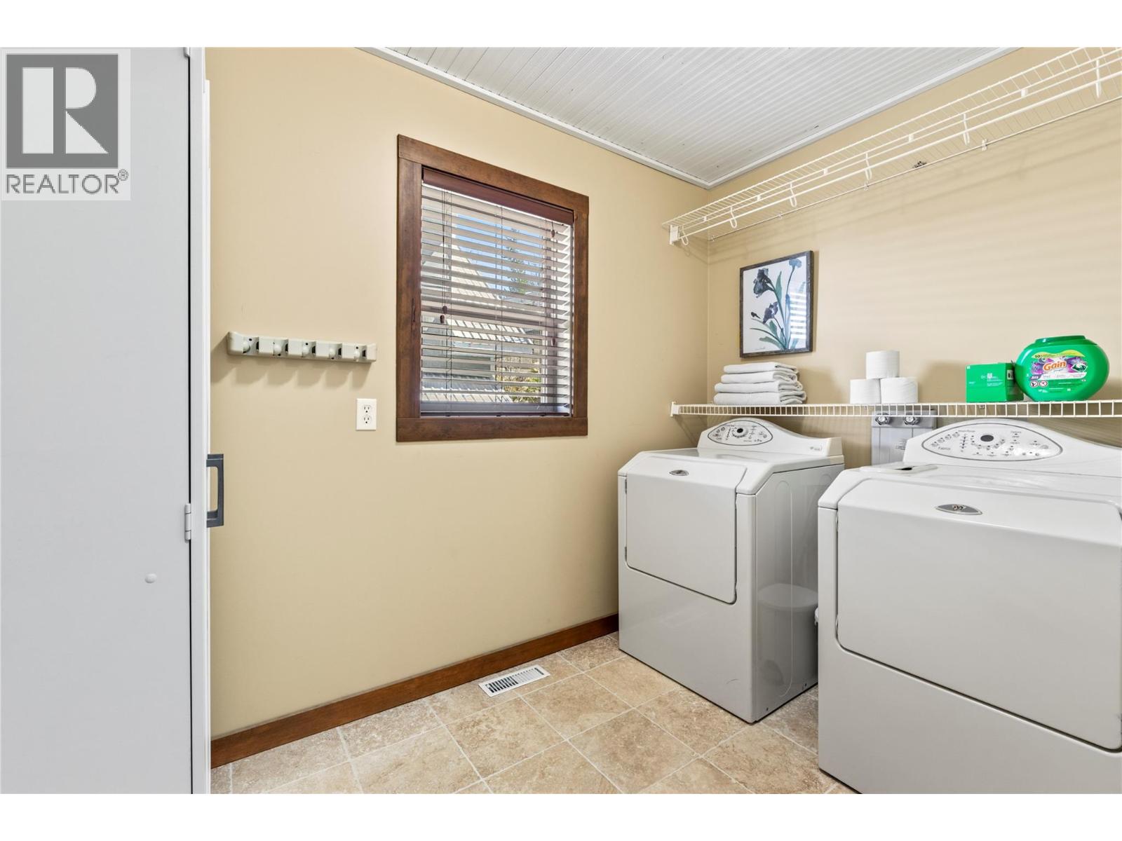 #73 6421 Eagle Bay Road - 26