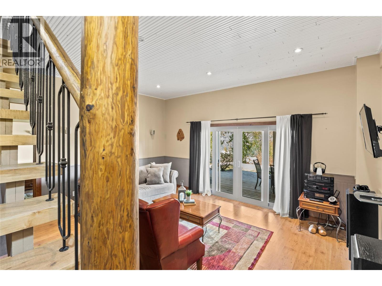 #73 6421 Eagle Bay Road - 34