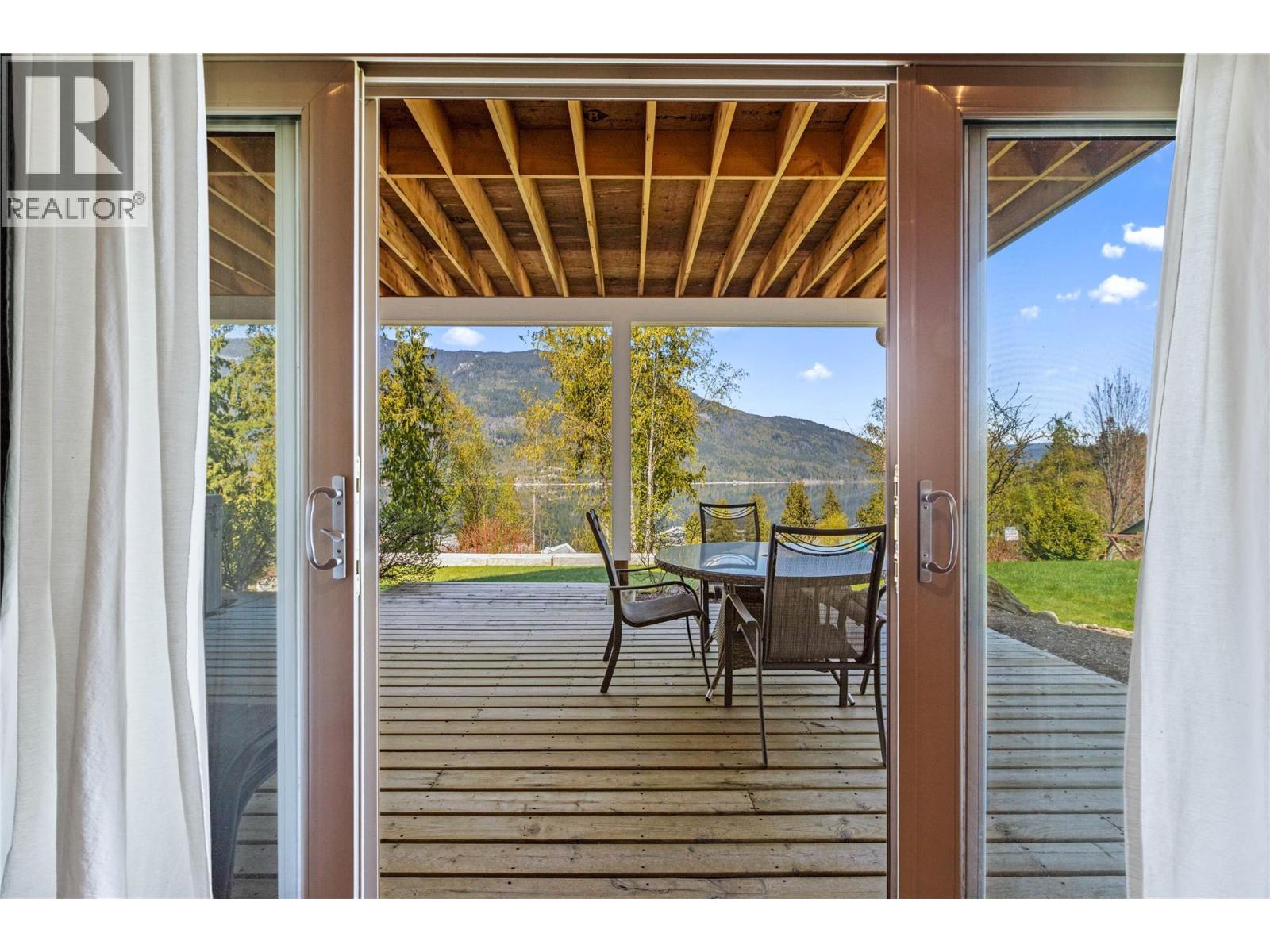 #73 6421 Eagle Bay Road - 38