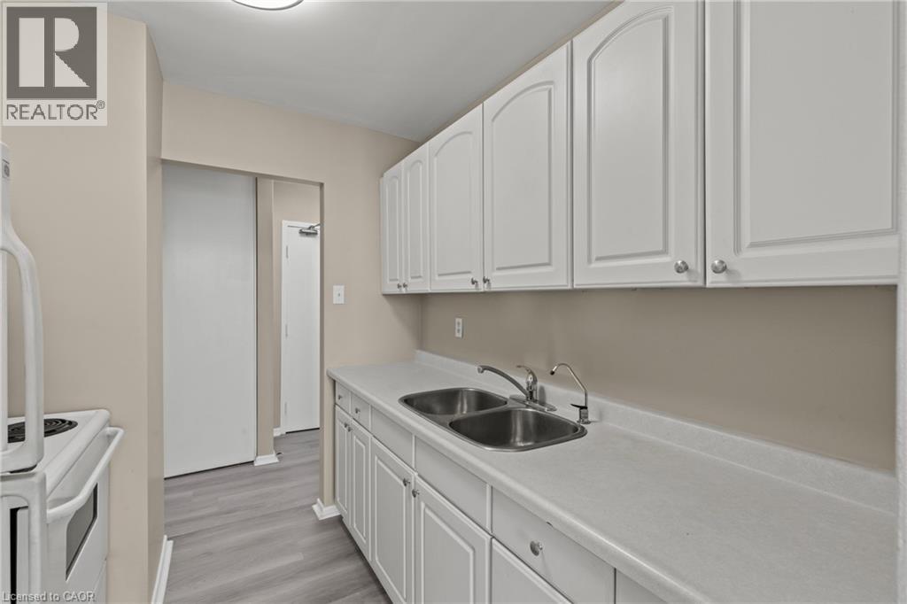 359 GENEVA Street Unit# 1004, St. Catharines, Ontario, L2N2G5 — Photo 13