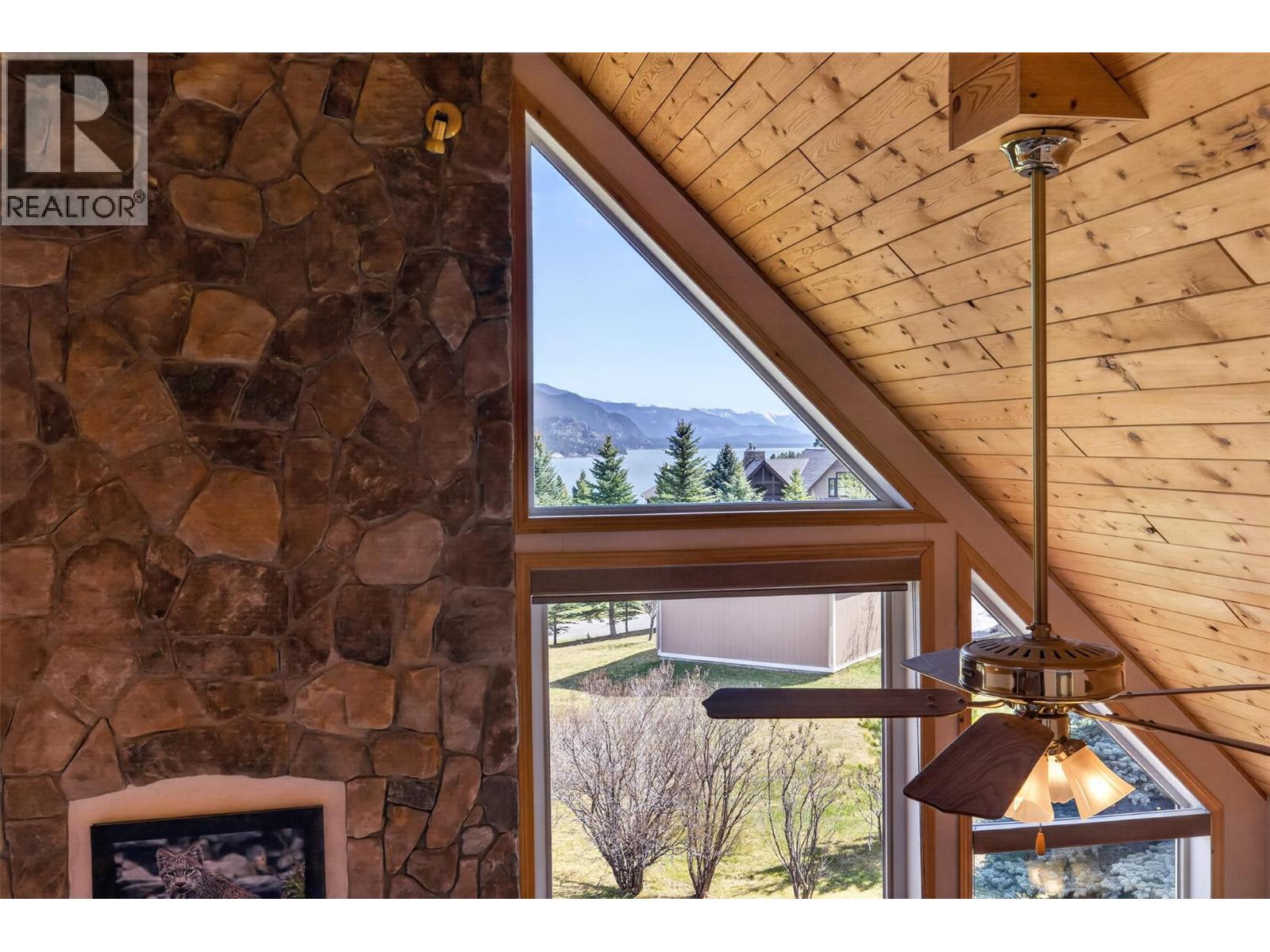 4484 Spruce Bay - 34