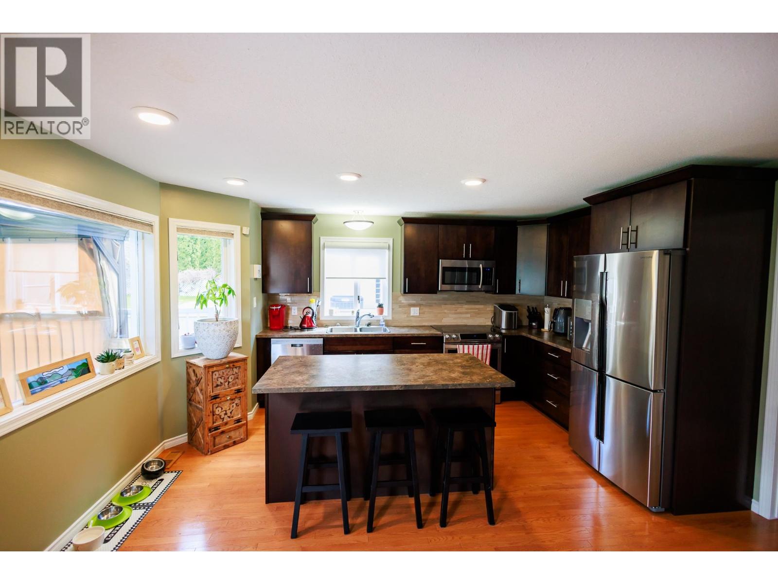 3808 DEJONG CRESCENT - 10