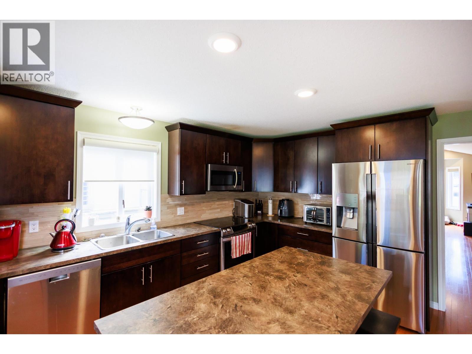 3808 DEJONG CRESCENT - 9