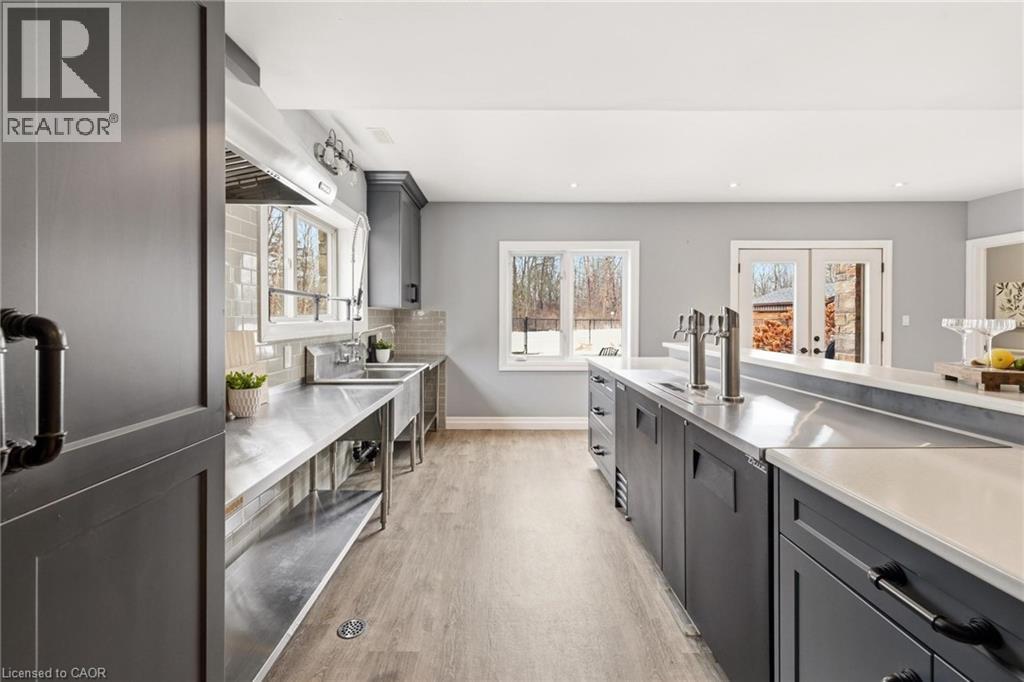 46 WOODSIDE Drive - 42