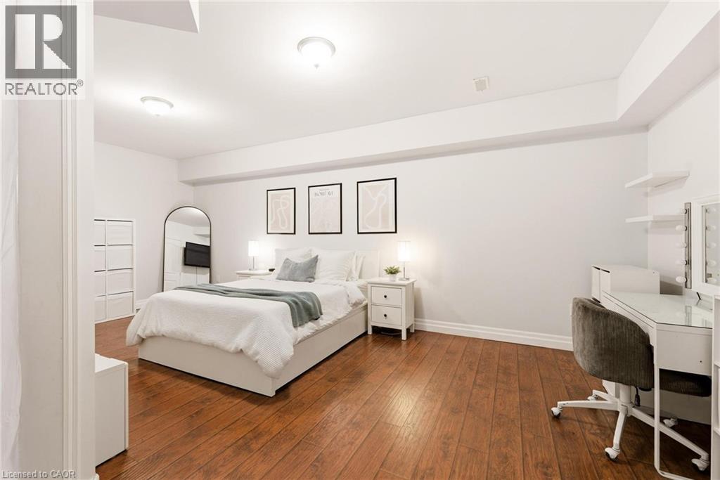 46 WOODSIDE Drive - 45