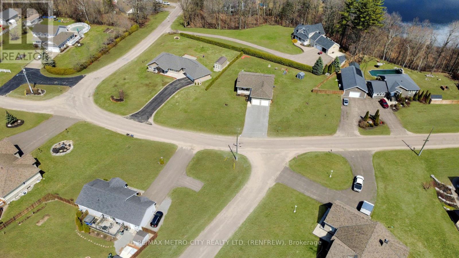35 LAKERIDGE TRAIL — photo 41