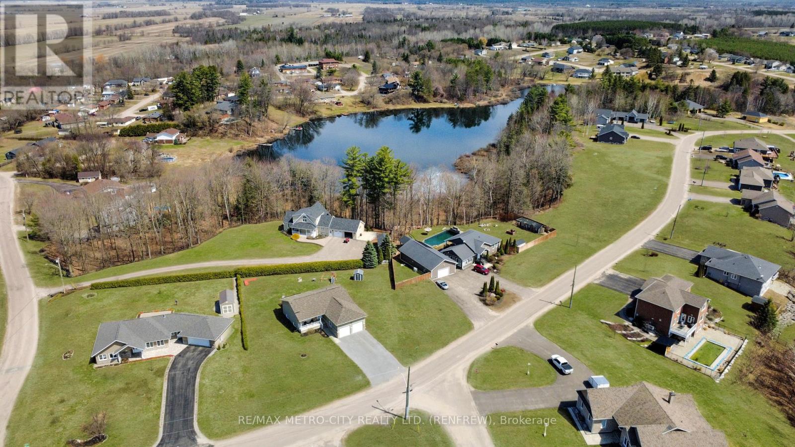 35 LAKERIDGE TRAIL — photo 43