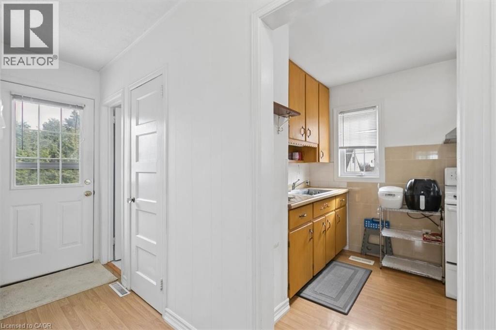 18 GOWDY Avenue - 10