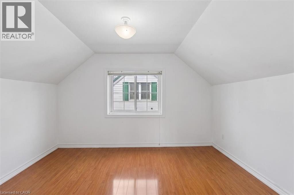 18 GOWDY Avenue - 14