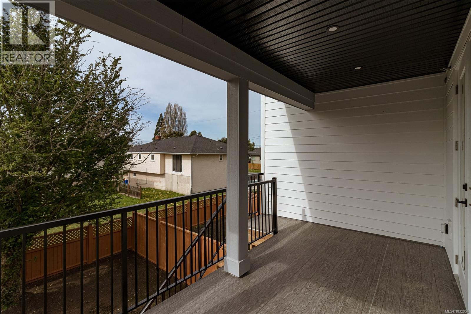 # 1 95 Battleford Avenue, Saanich
