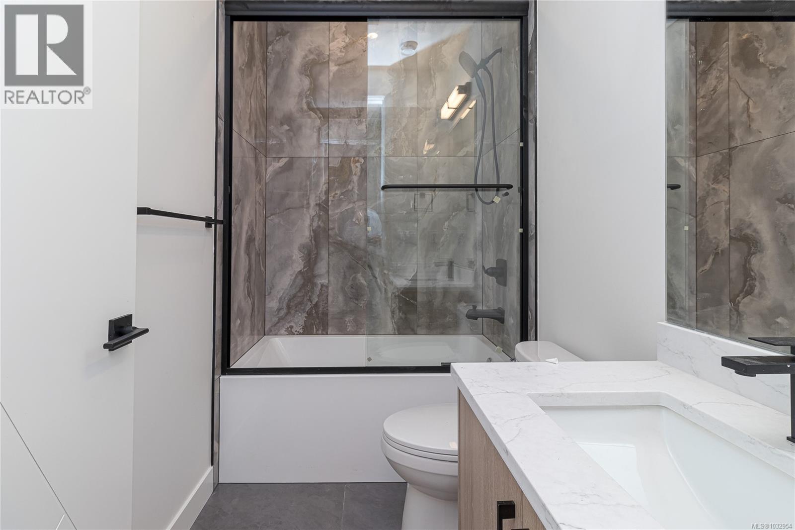 # 1 95 Battleford Avenue, Saanich