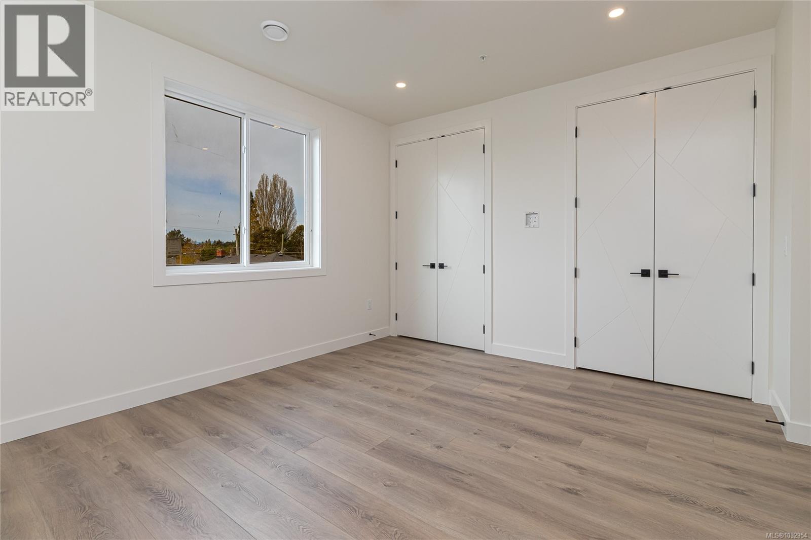 # 1 95 Battleford Avenue, Saanich