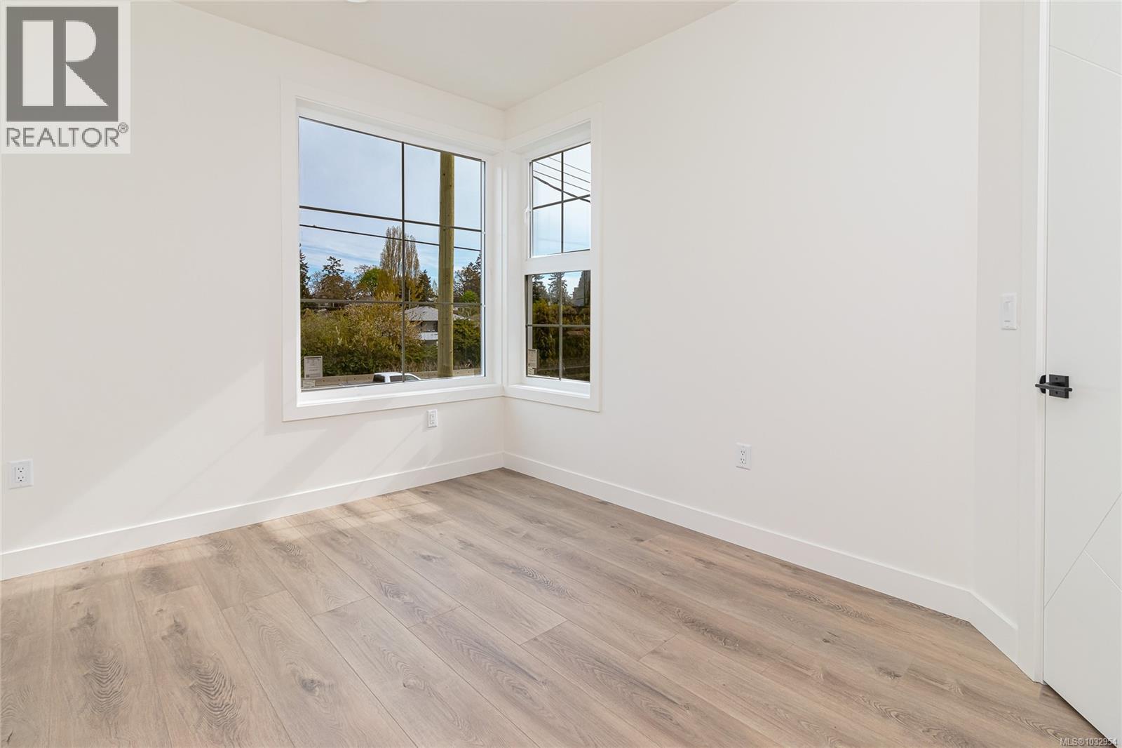 # 1 95 Battleford Avenue, Saanich