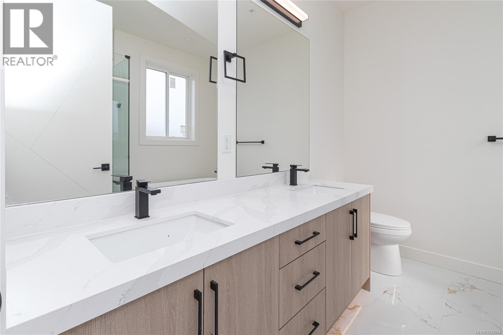 # 1 95 Battleford Avenue, Saanich