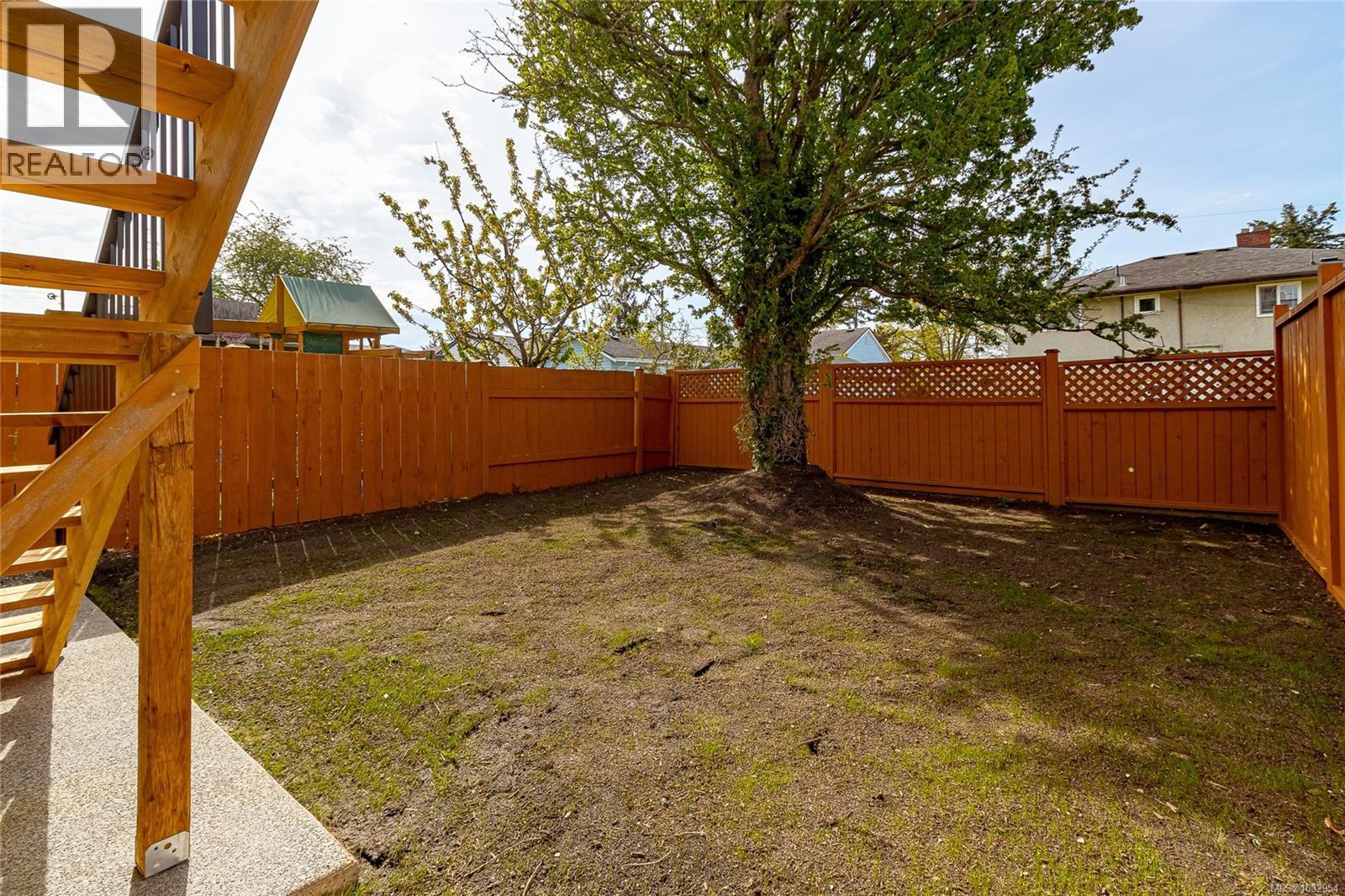 # 1 95 Battleford Avenue, Saanich