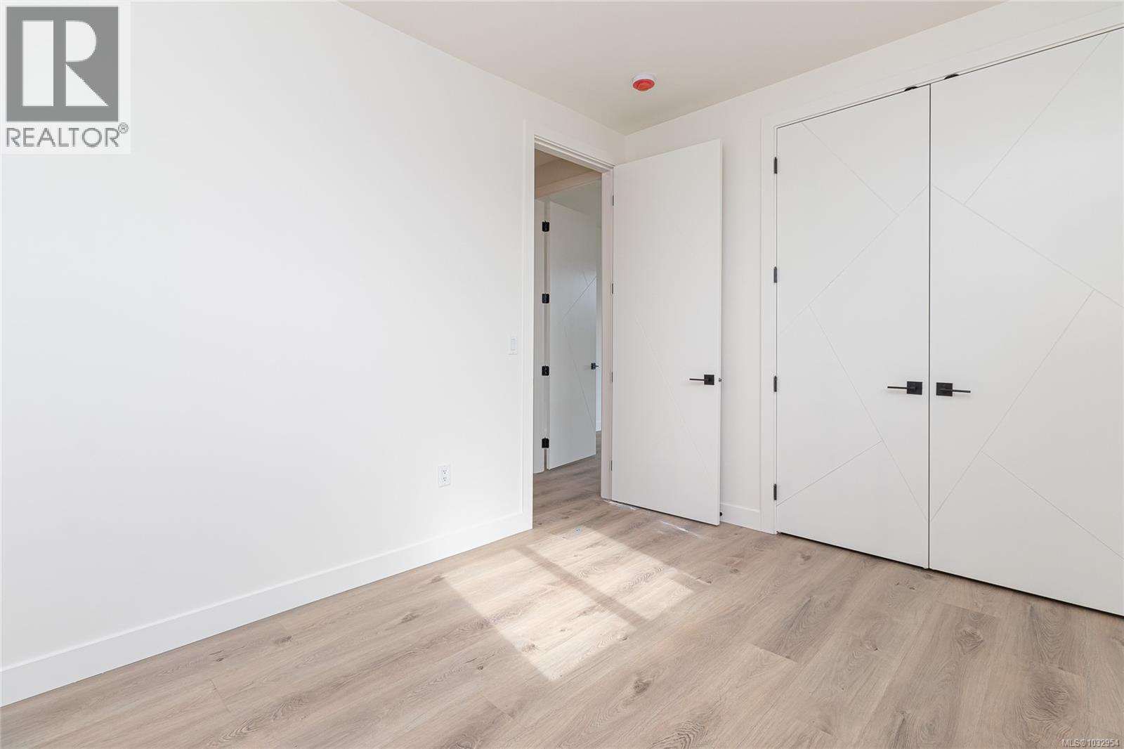 # 1 95 Battleford Avenue, Saanich