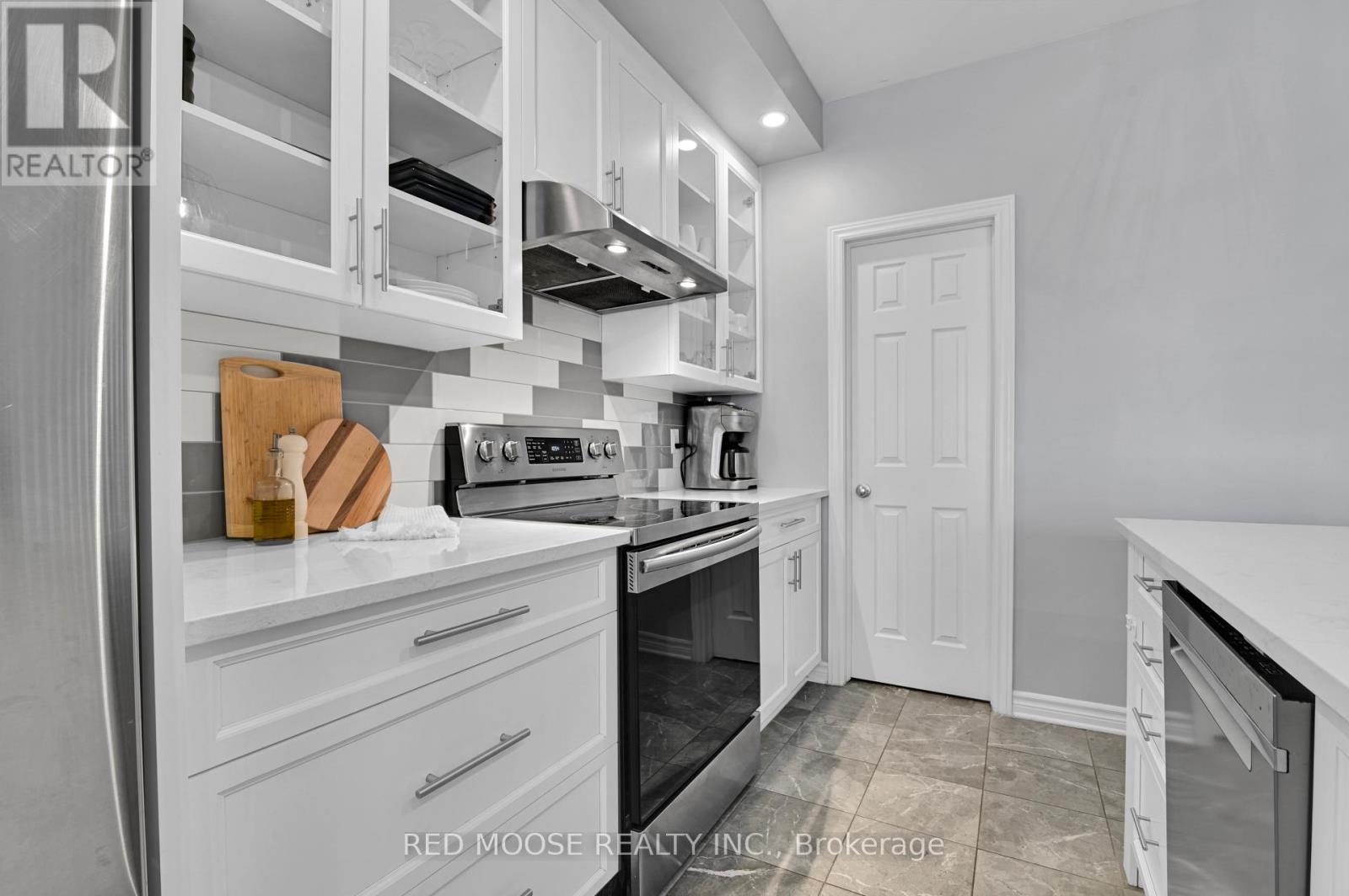730 SORA WAY — photo 12