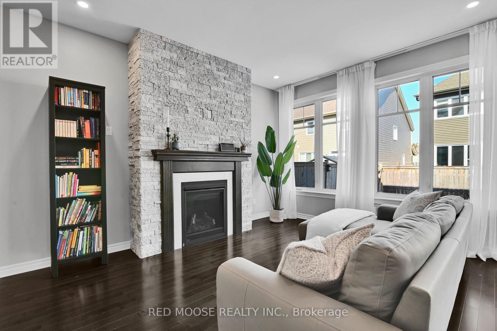 730 SORA WAY — photo 16