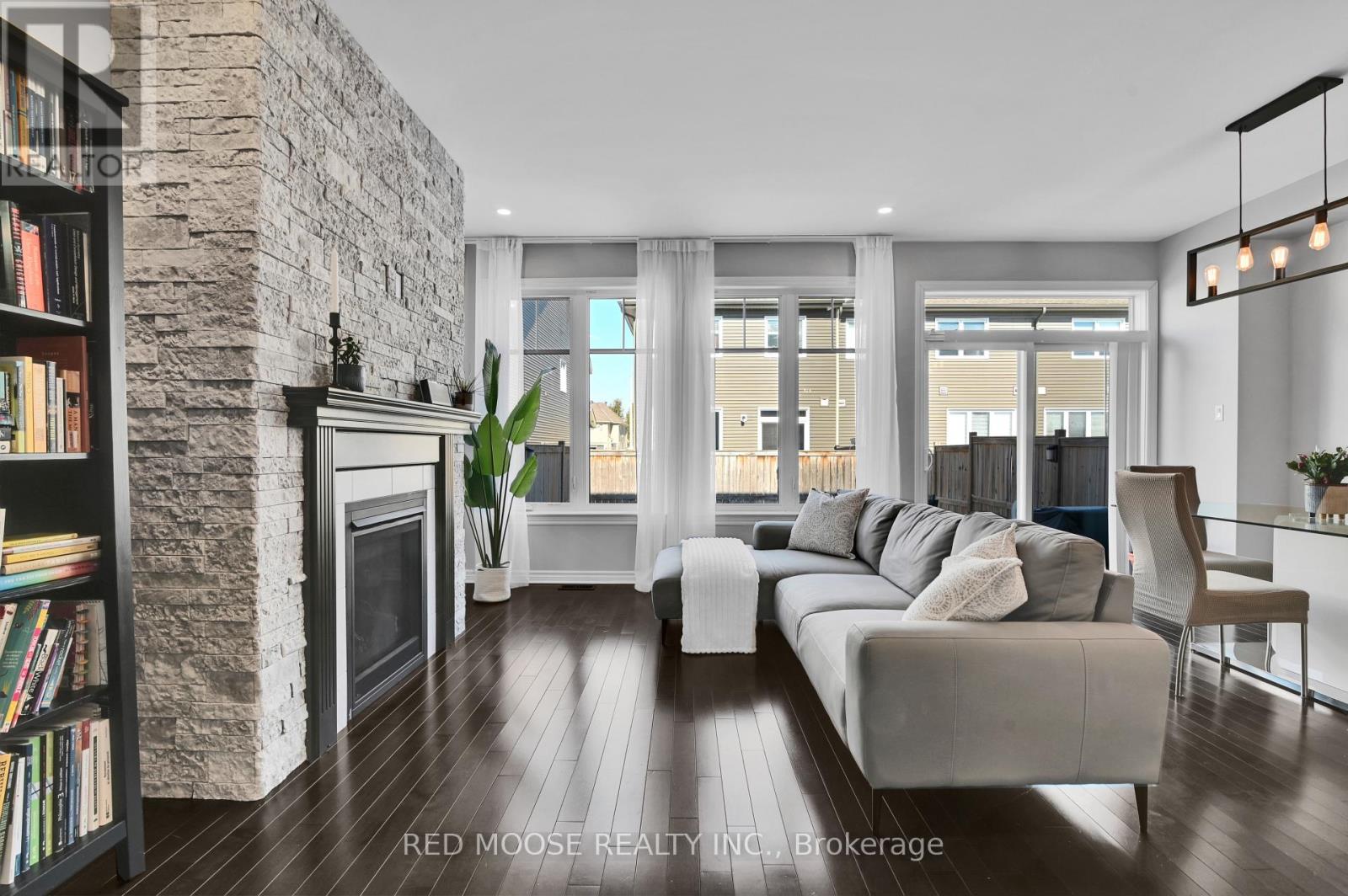 730 SORA WAY — photo 17