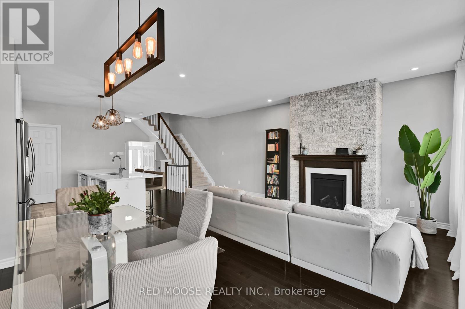 730 SORA WAY — photo 18