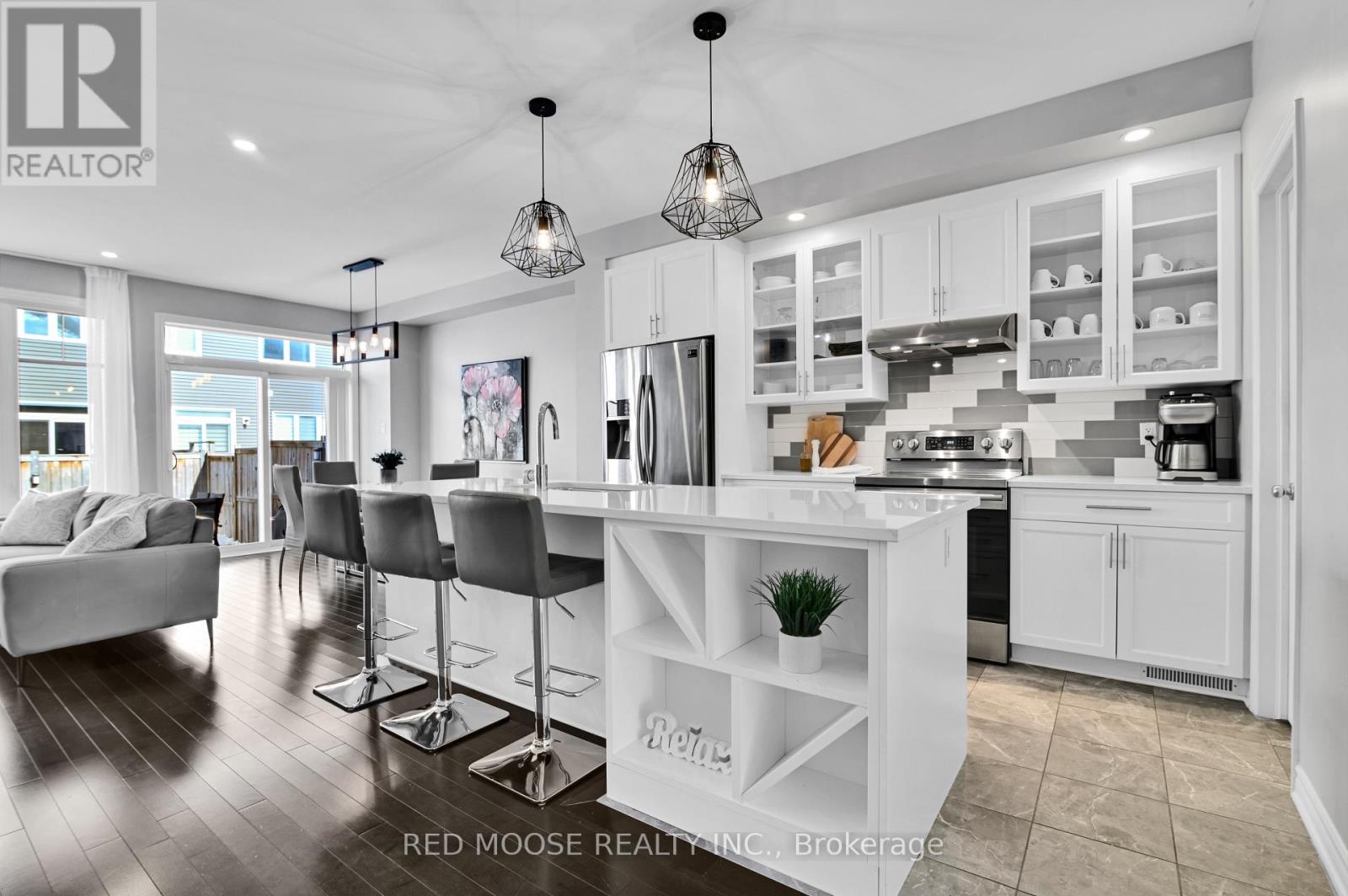730 SORA WAY — photo 8