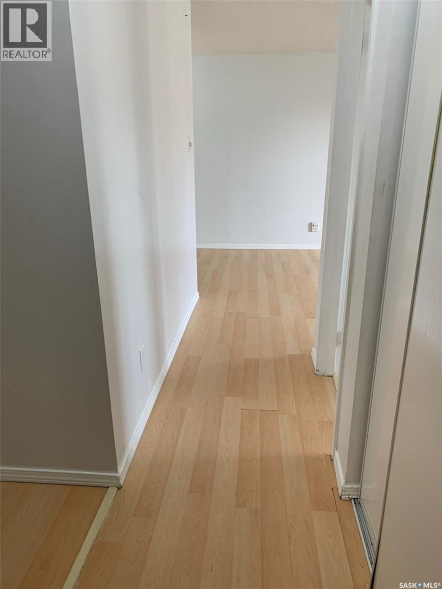 #115A 4040 8th STREET E - 8