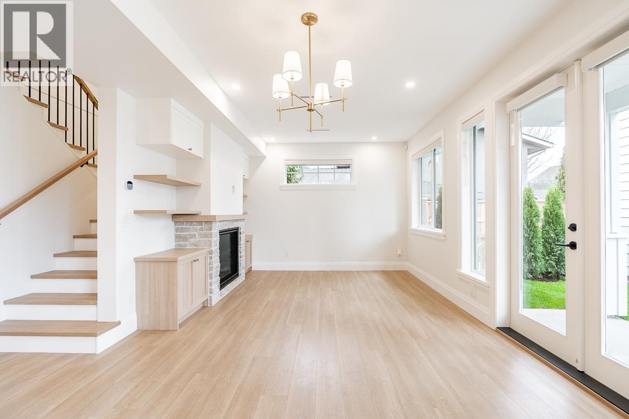 #2-5411 CRESCENT Drive, Delta