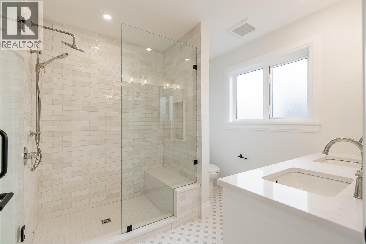 #2-5411 CRESCENT Drive, Delta