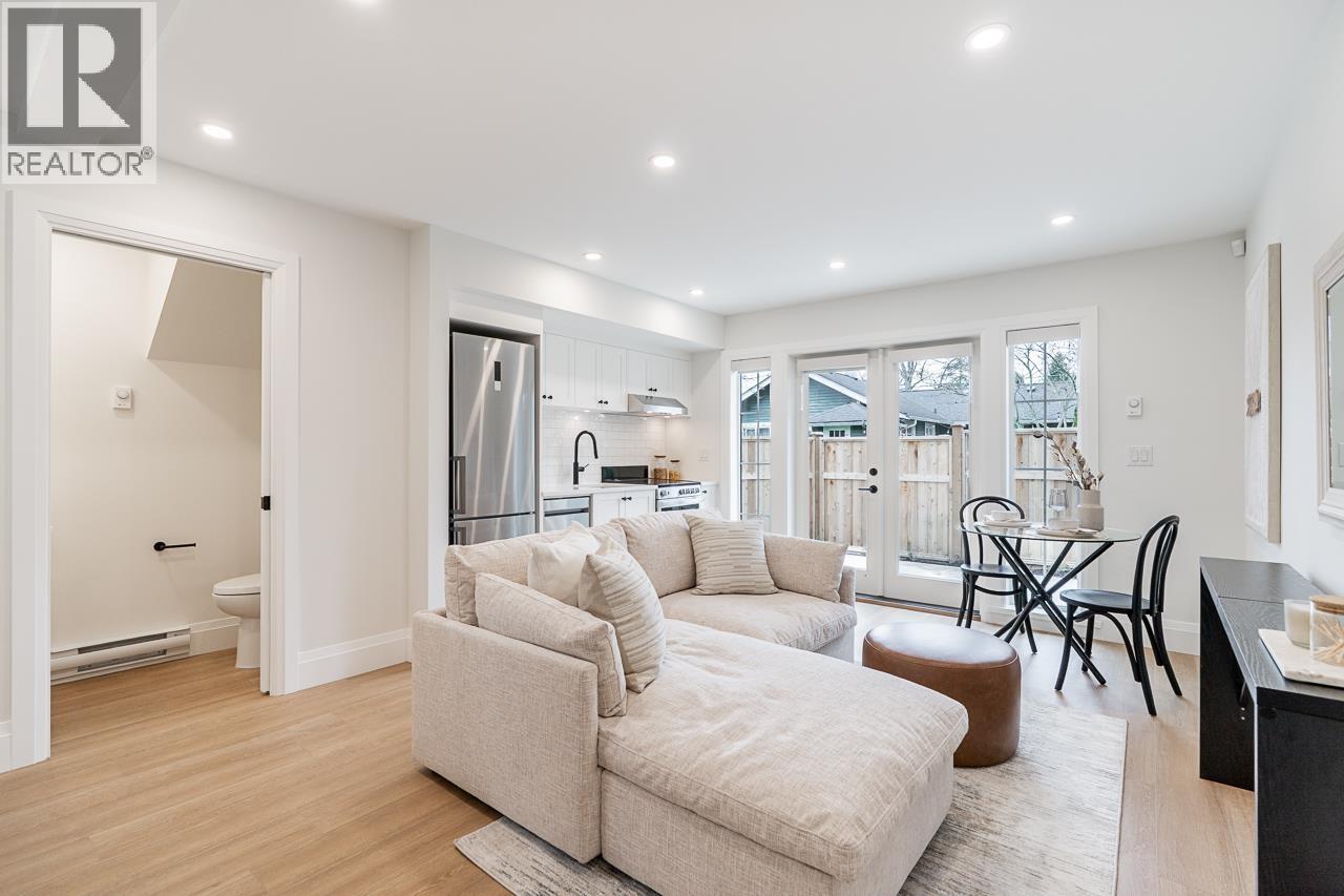 #2-5411 CRESCENT Drive, Delta