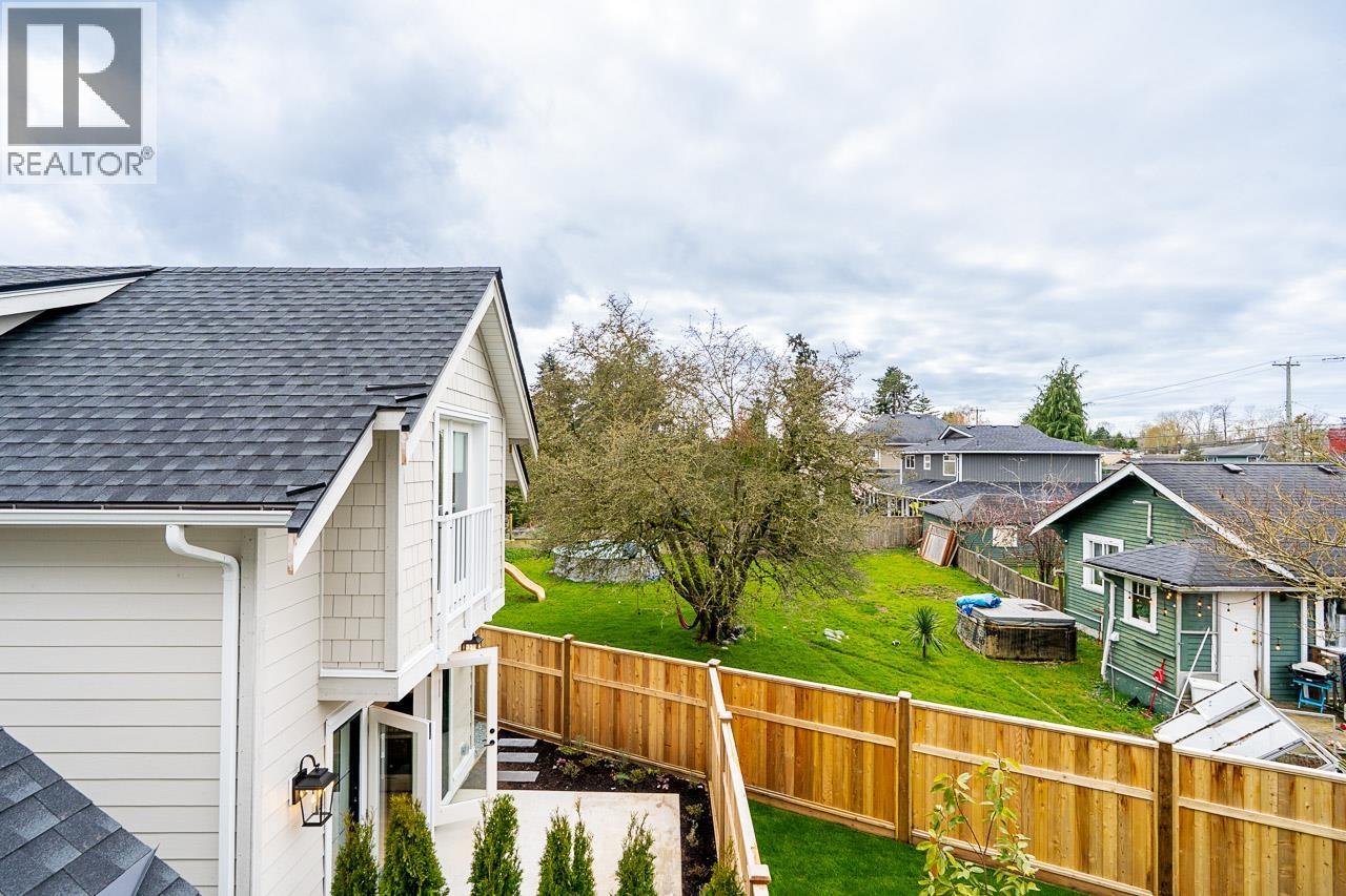 #2-5411 CRESCENT Drive, Delta