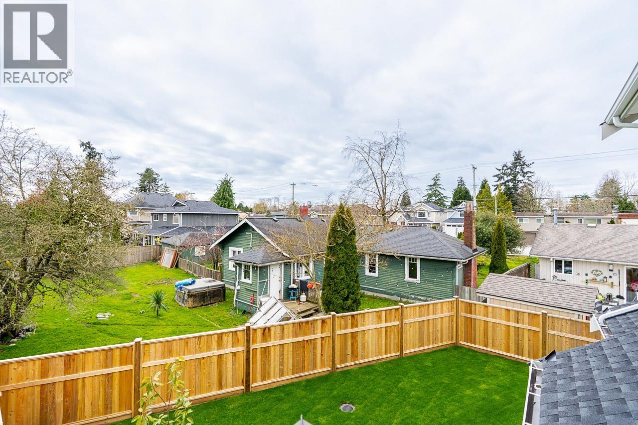 #2-5411 CRESCENT Drive, Delta