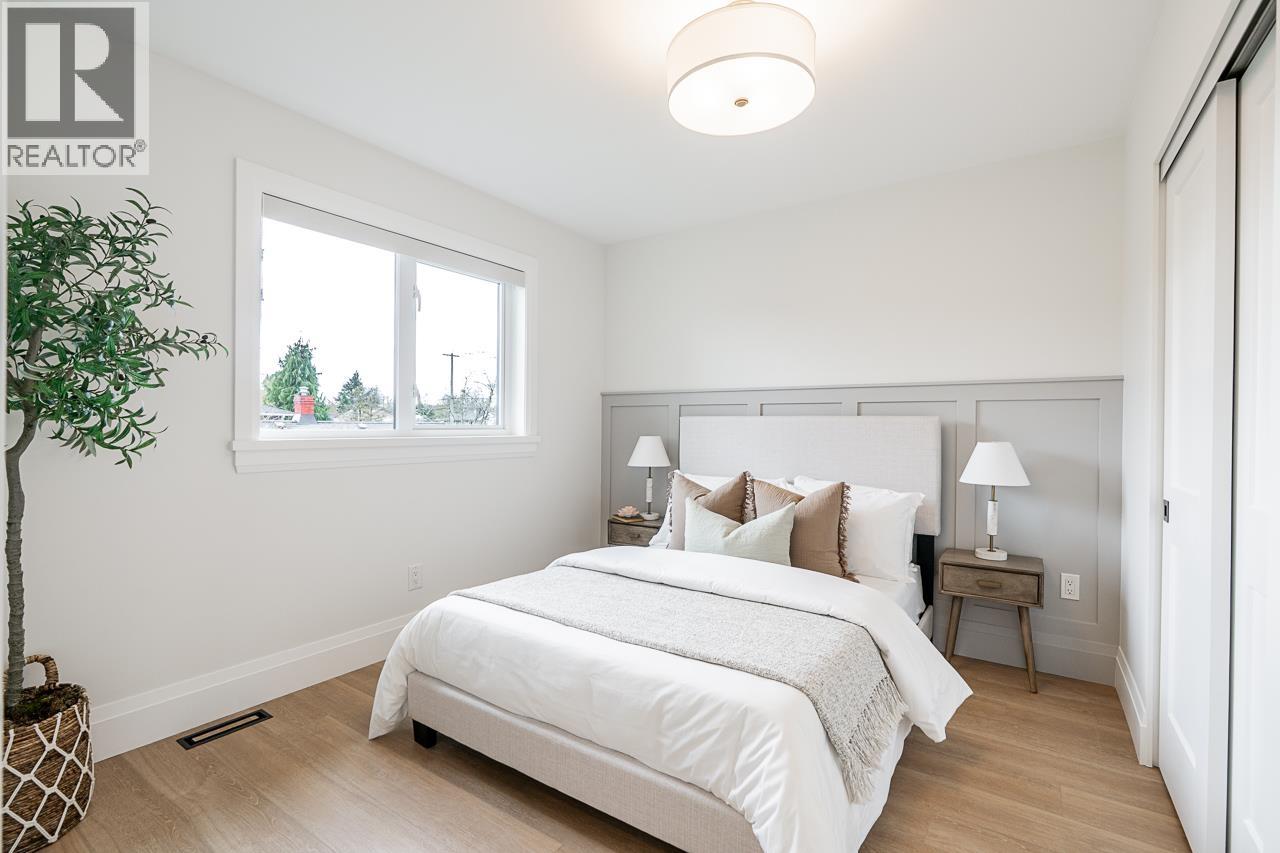 #1-5411 CRESCENT Drive, Delta