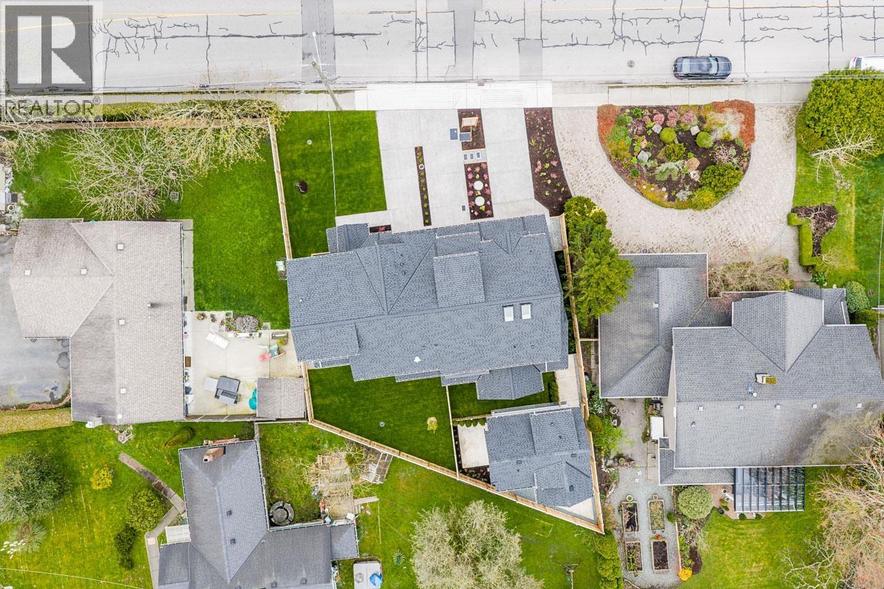 #1-5411 CRESCENT Drive, Delta