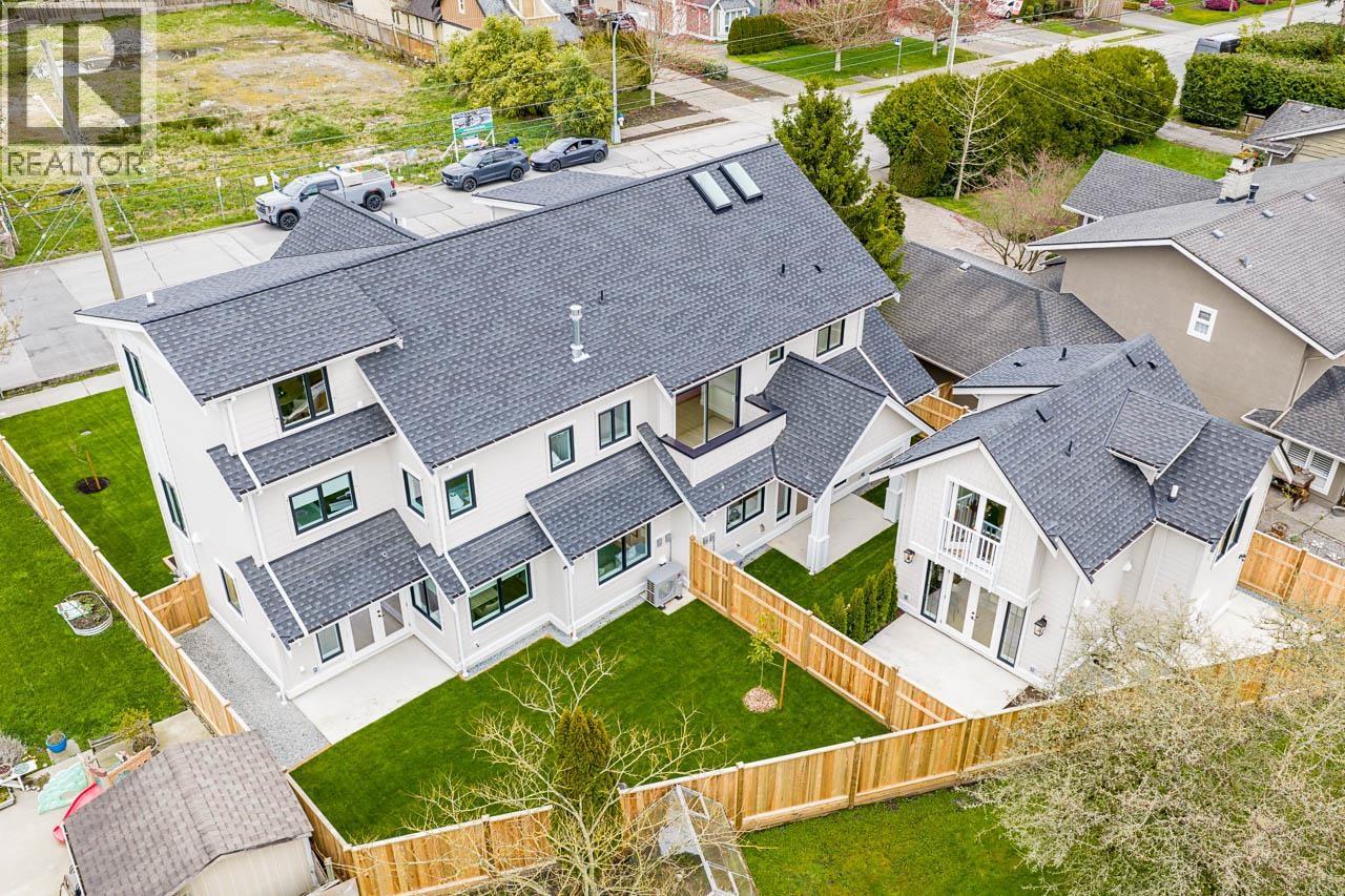 #1-5411 CRESCENT Drive, Delta