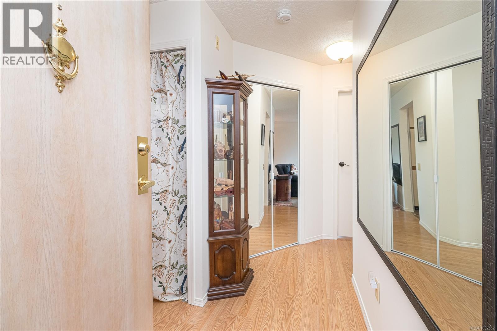 #204 2490 Bevan Ave - 2