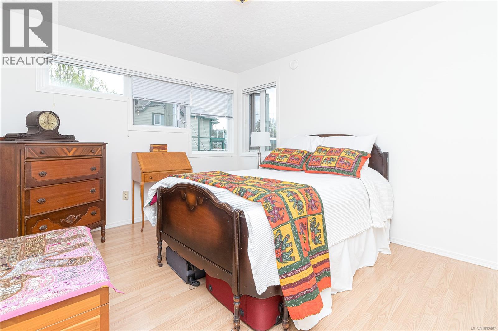 #204 2490 Bevan Ave - 16