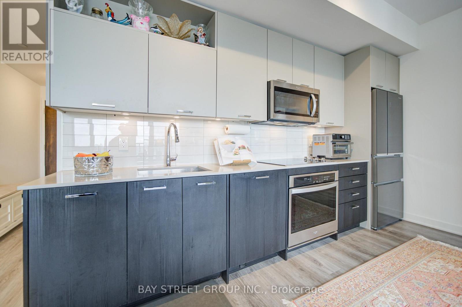 #210 120 EAGLE ROCK WAY - 14