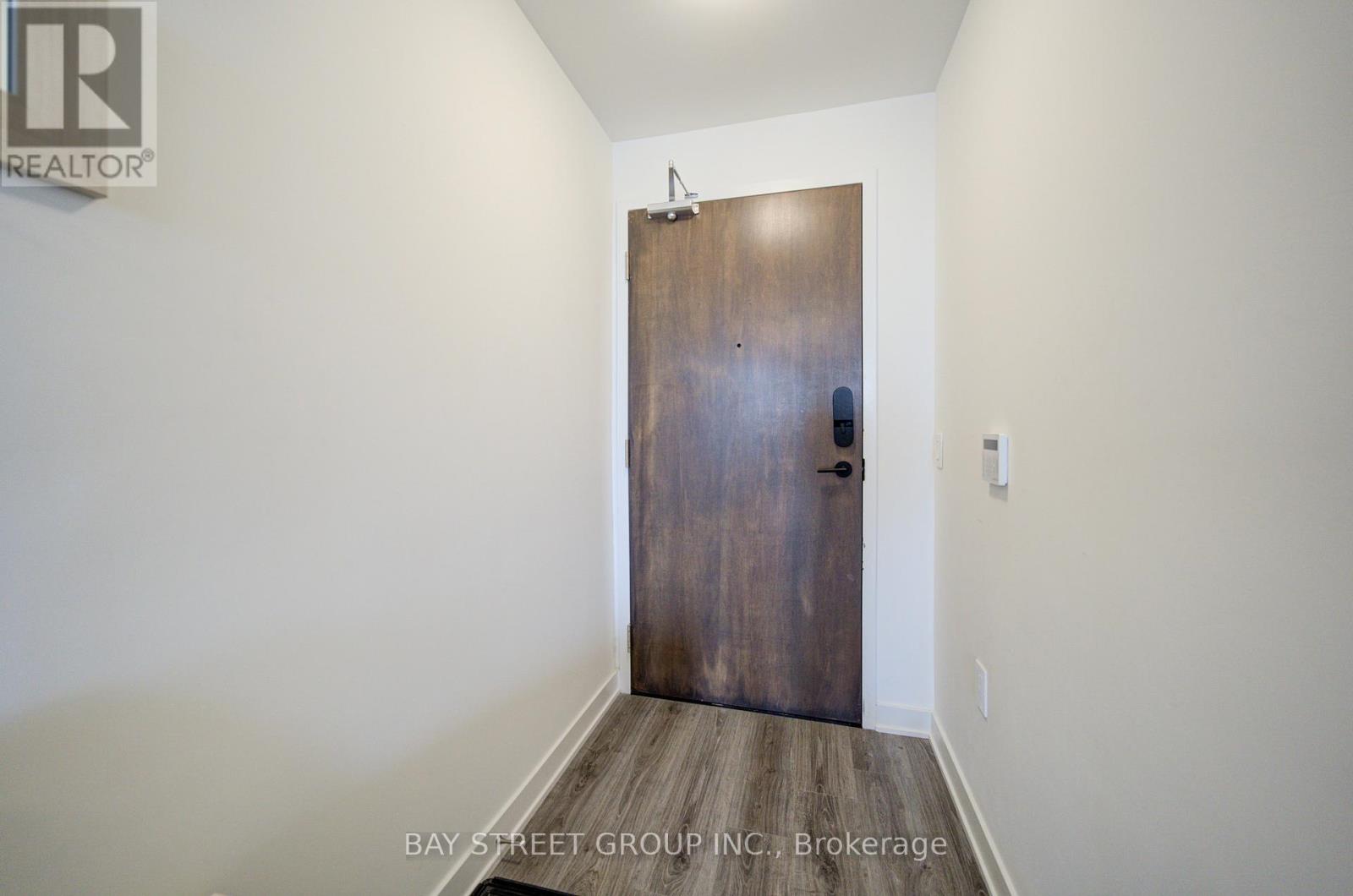 #210 120 EAGLE ROCK WAY - 6