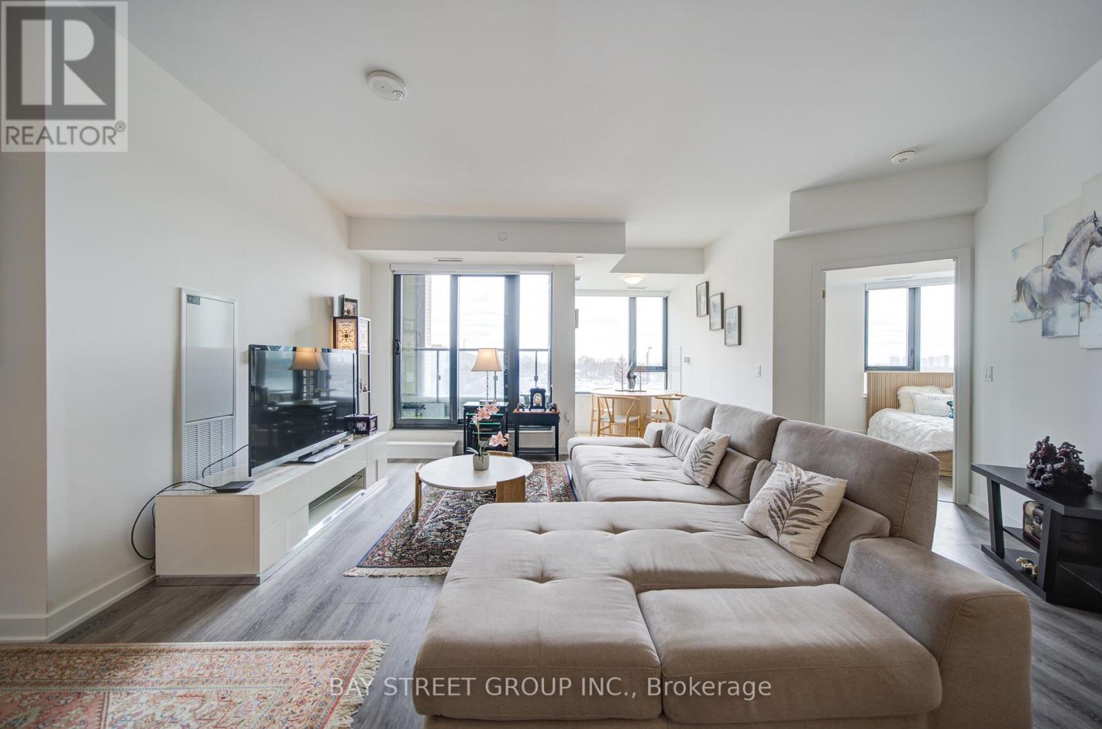 #210 120 EAGLE ROCK WAY - 9