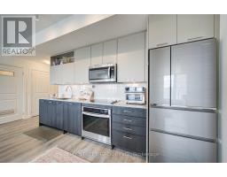 210 - 120 Eagle Rock Way, Vaughan, ON L6A5C2 Photo 12