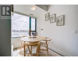 210 - 120 Eagle Rock Way, Vaughan, ON L6A5C2 Photo 17
