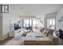 210 - 120 Eagle Rock Way, Vaughan, ON L6A5C2 Photo 9