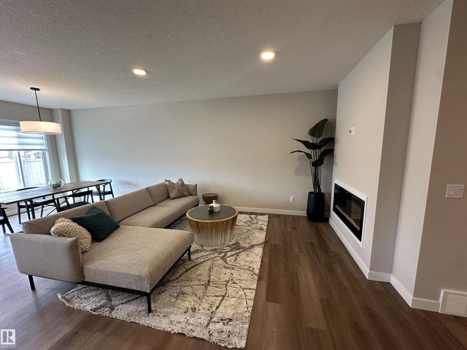 227 RAVINE DR, Devon