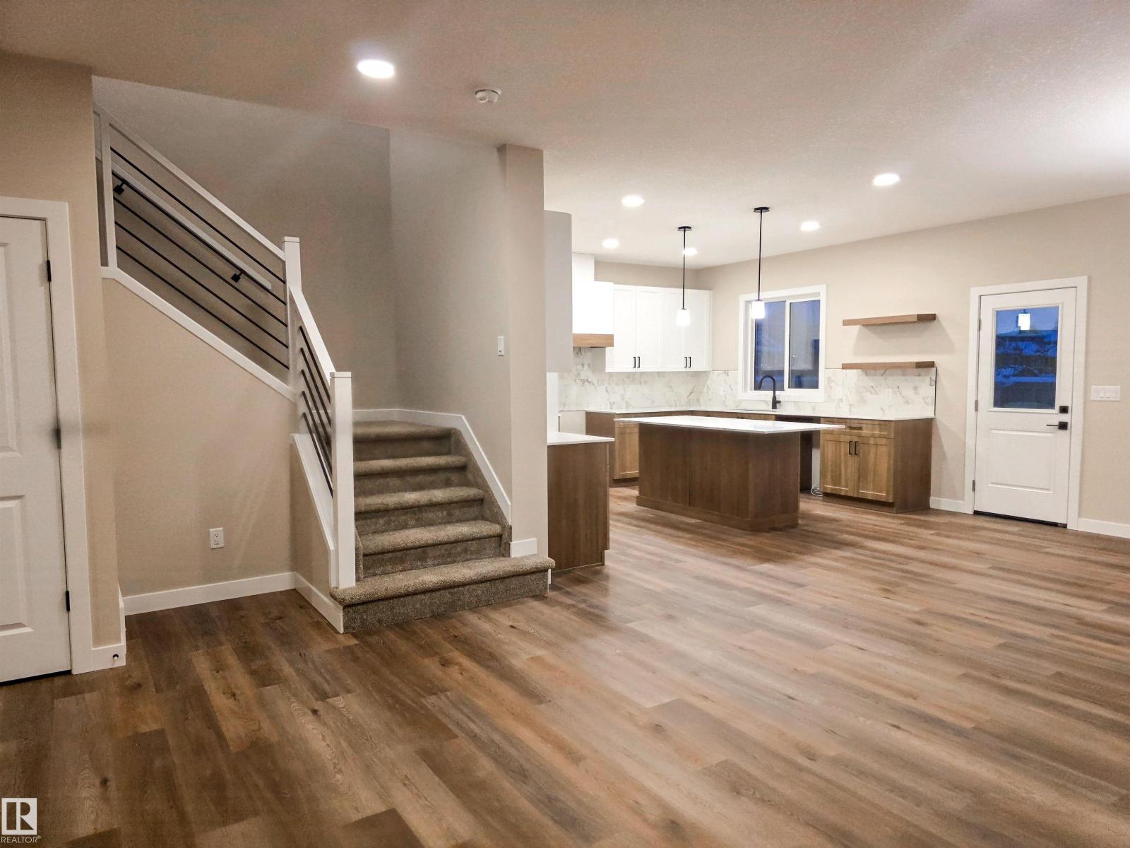 227 RAVINE DR, Devon